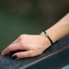 Χειροποίητο βραχιόλι Olor με λαβύρινθο από ασήμι 925 και μαύρο κορδόνι